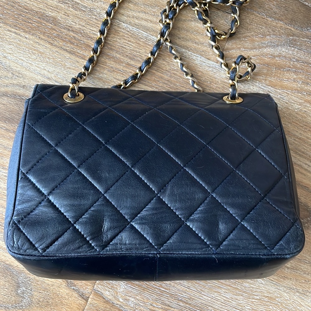 Charles Jourdan Paris Vintage Quilted Leather Flap Bag - Picture 13 of 16